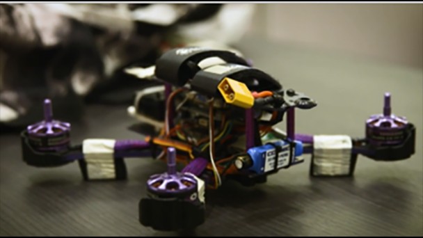 Robot vs Robot - Autonomous Drone Racing